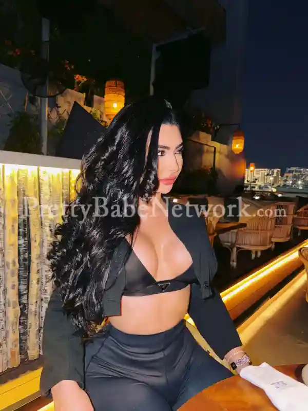 Moroccan Flight Attendant Elite Escort Fatiha Now in Central Park, Kolkata