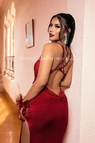 Take Russian Escort Kira on a Romantic Date or Intimate Hookup Night