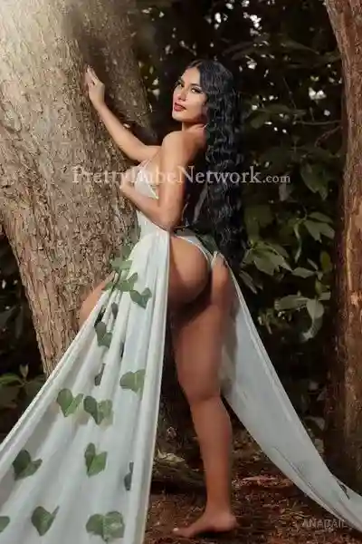 Take Russian Escort Kira on a Romantic Date or Intimate Hookup Night