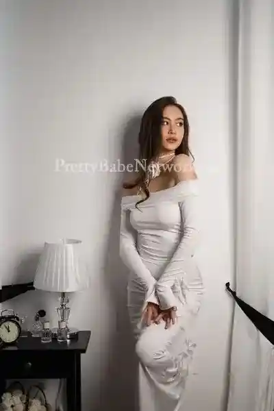 24-Year-Old College Call Girl Ishi is Ready to Showcase You Her Sexiness