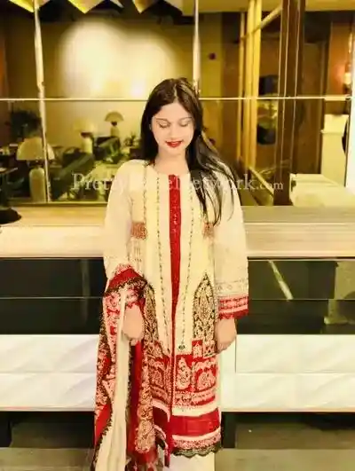 Bengali Escort Monali Invites You to Her Apartment to Enjoy Sex Services