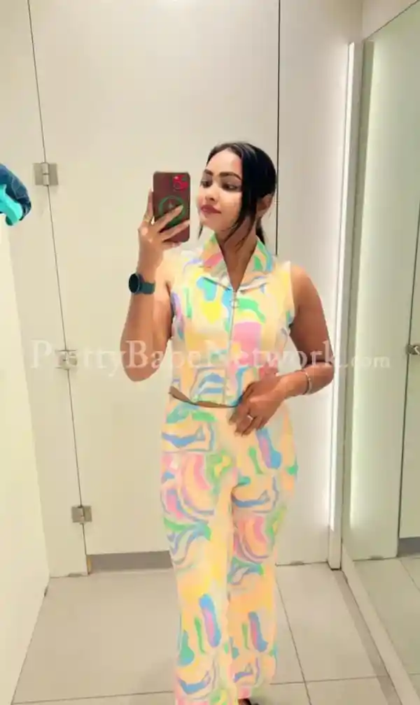 Real Bengali Escort Surbhi in Lake Town, Kolkata Seeking Men for Intimate Sex