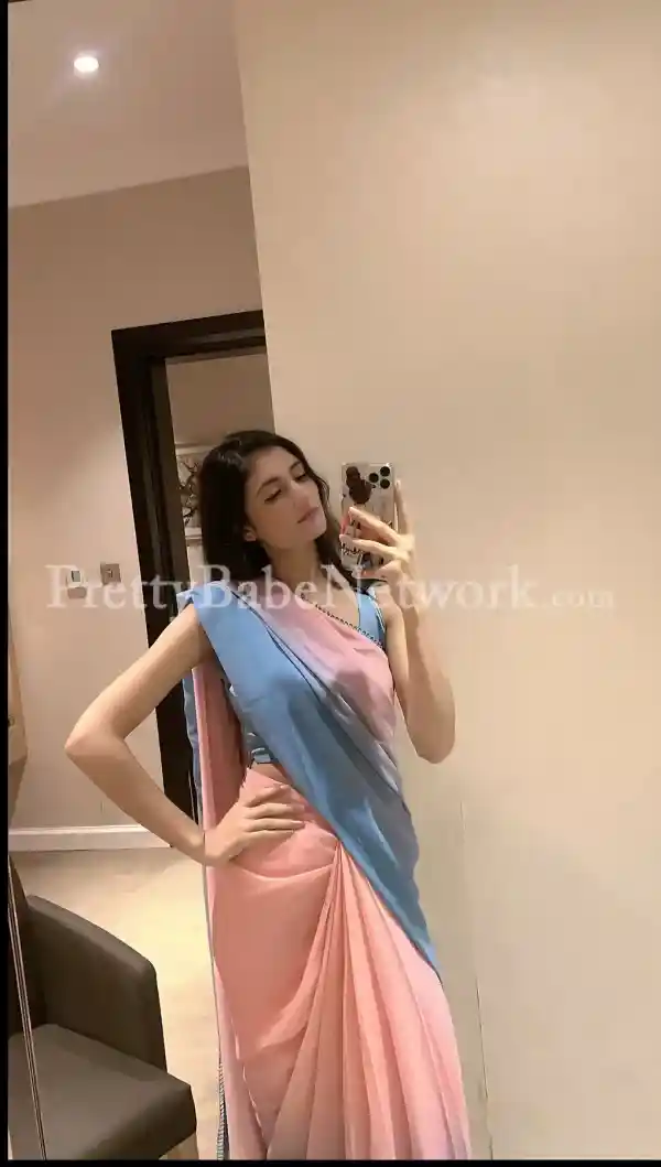 Kolkata Based High Profile Call Girl Arohi Offers Both Incall & Outcall Services