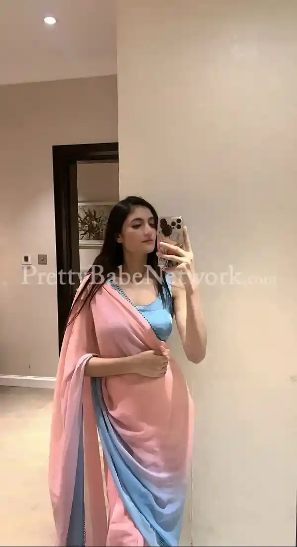 Kolkata Based High Profile Call Girl Arohi Offers Both Incall & Outcall Services