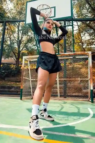 High-Class Escort Arushi near Jadavpur, Kolkata Can Completely Satisfy You