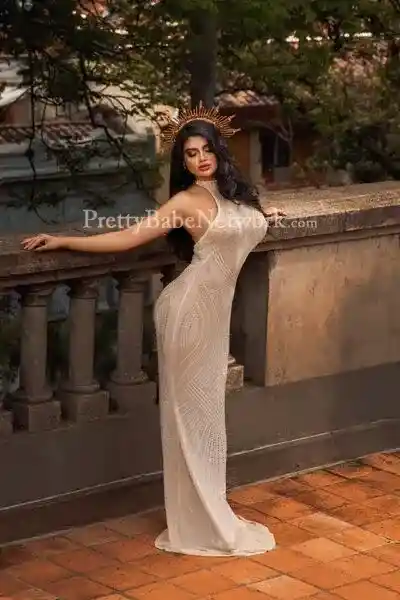 High-Class Escort Arushi near Jadavpur, Kolkata Can Completely Satisfy You