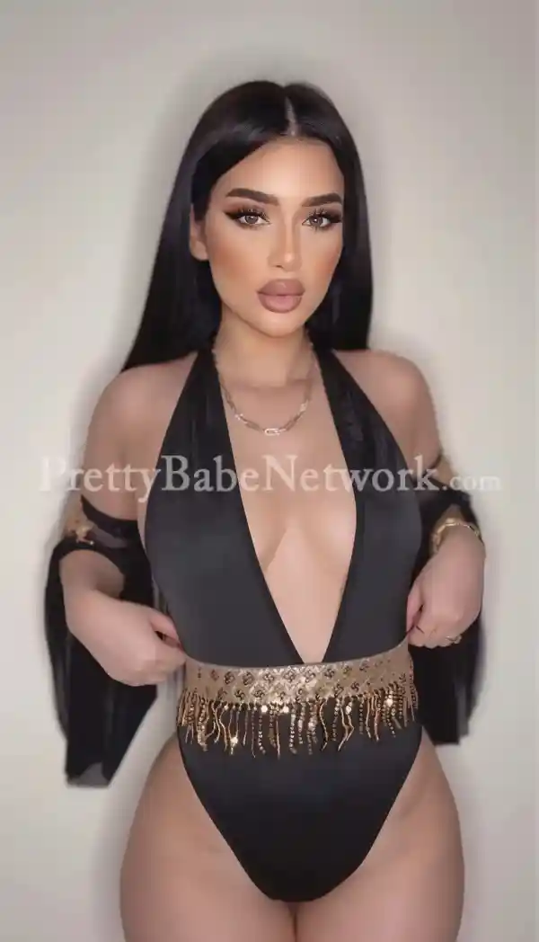 Back in Kolkata Syrian Escort Mariam Here in Central Park for Erotic Adventures