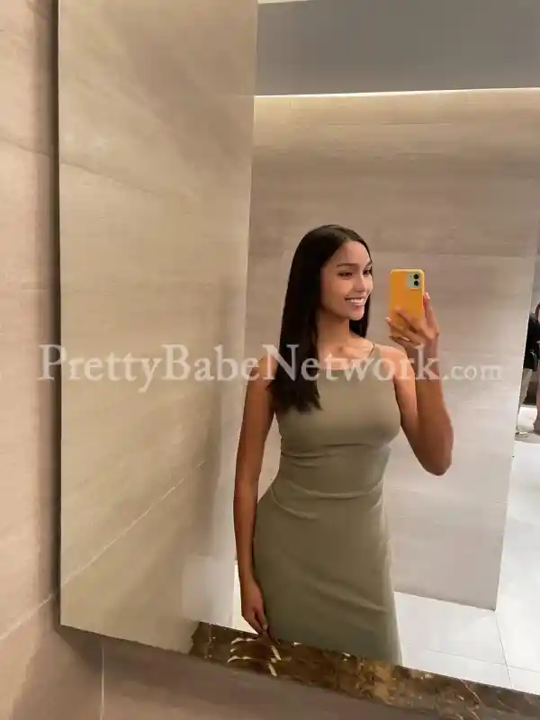 Stripper Filipino Escort in Kolkata, Residing in 5* Hotel near Park Circus