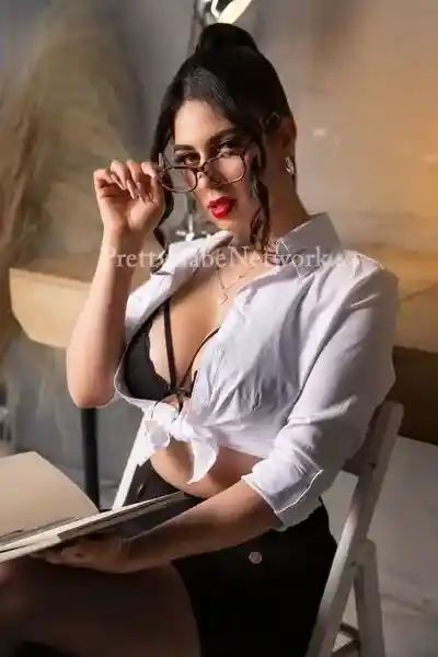 Hire High-Class Escort Girl Rehana to for Naughty Escort Services