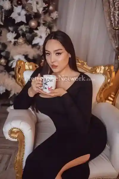 Book 27-Year-Old Romanian Escort Celina for Intimate Sexual Encounters