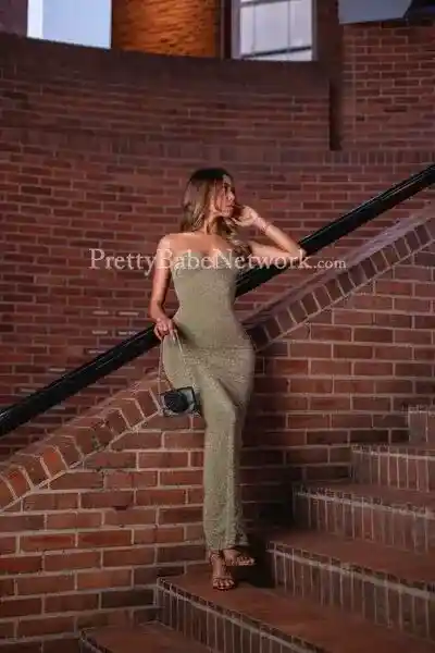 Foreign Escort Gloria is All Set to Indulge With You in Dinner Dates & Lovemaking