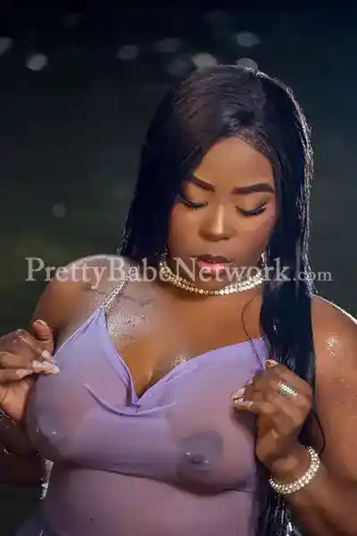 New in Town, I'm Lisa Escort From South Africa Staying in Novotel Hotel, Kolkata