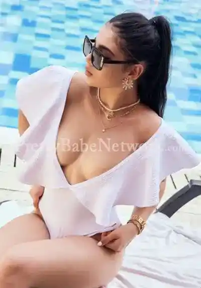 Honey, I am Shivani Independent Call Girl! Enjoy With Me 69 & Roleplay