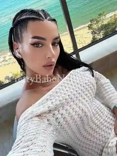 Satisfaction Guaranteed! Ashiya Escort From Oman in Peerless Inn, Kolkata