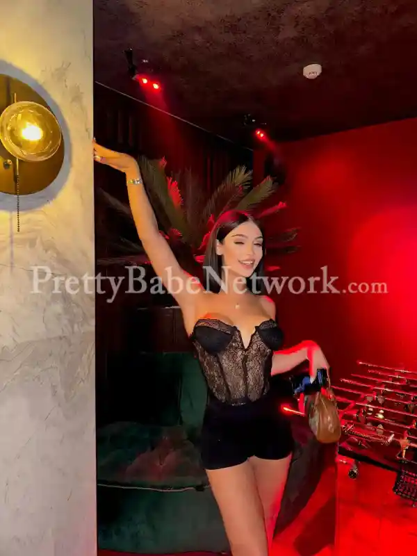 Meet Deniz- Model Turkish Escort in Camac Street, Kolkata for Sex Entertainment