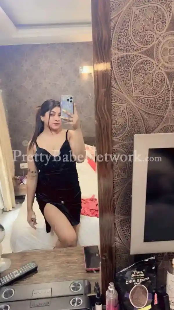 Brunette Indian Model Call Girl Samriddhi Situated in Howrah, Kolkata