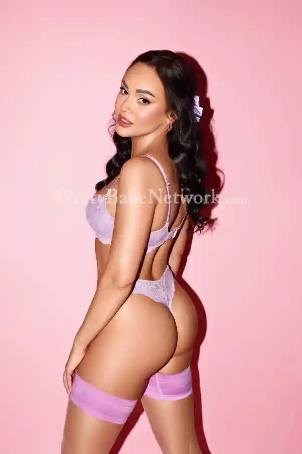 Brunette Belarusian Escort Elektra for Threesome and Roleplay Sex