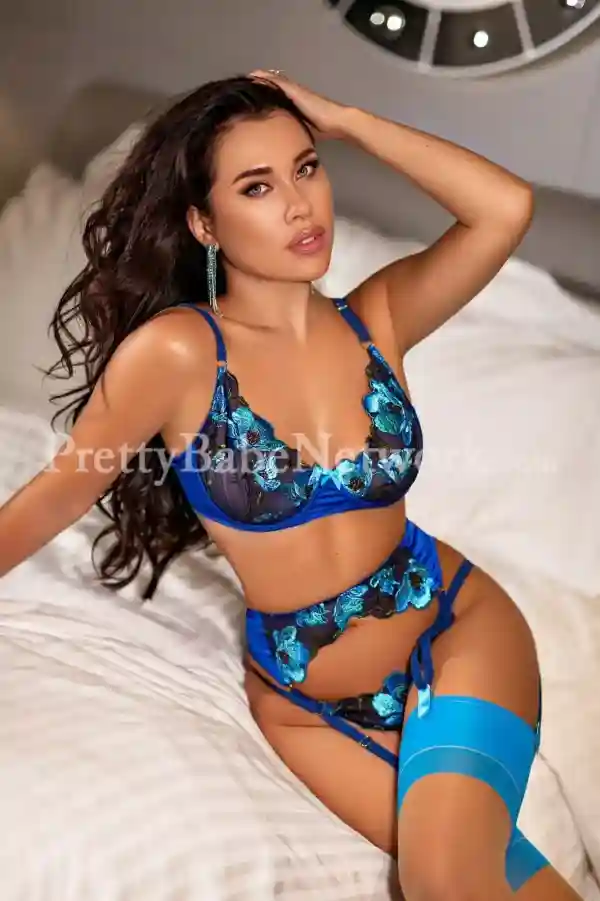 Elizaveta- Private Russian Escort Companion in Chowringhee, Kolkata! Sex near You