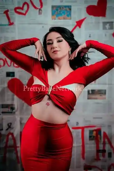 Meet Curvy & Voluptuous Kolkata Milf Escort Damini for a Hookup Night