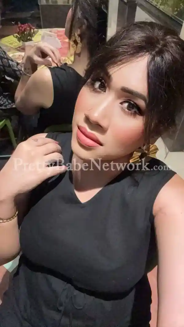 Myself Dipti! Your Perfect Housewife Kolkata Escort for Wild Sex & Love