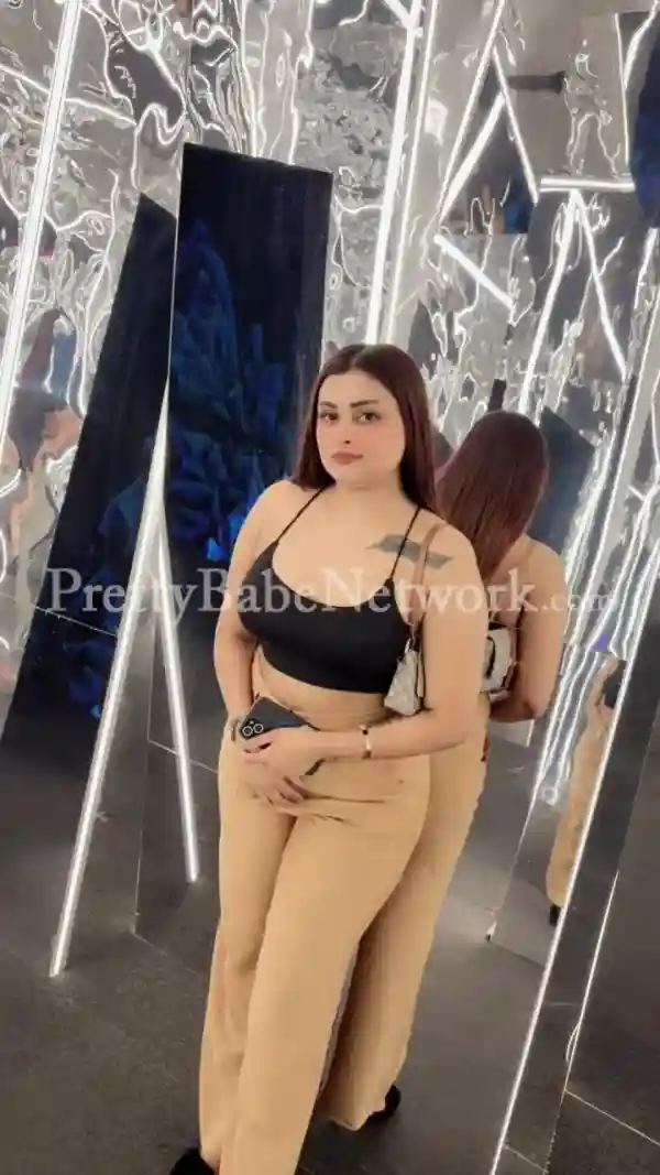 First Time as Kolkata Housewife Escort, Mahima is Eager to Satisfy Your Fetishes