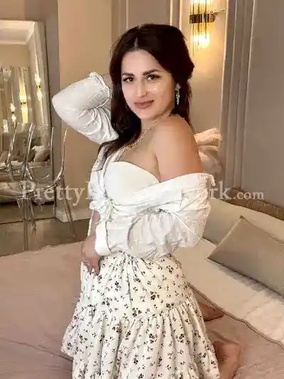 Allow Housewife Escort Parul to Seduce You All Night & Offer Sex Services