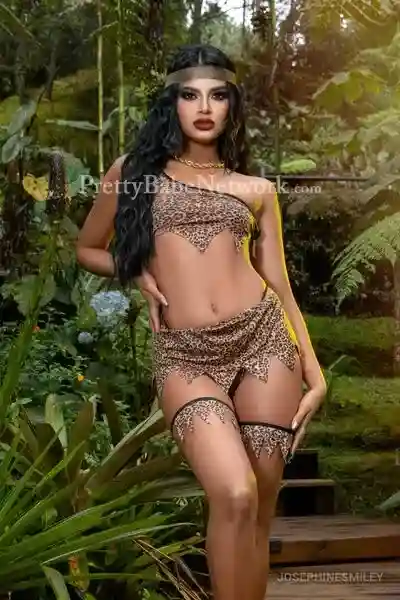 Romanian Escort Sienna Available for Intimate Incall and Outcall Service in Chingrighata, Kolkata