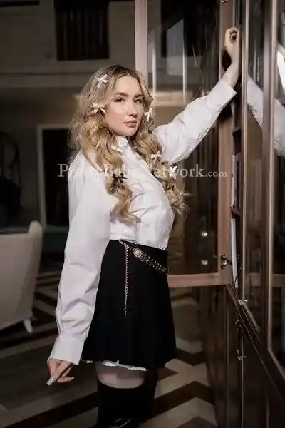 BDSM Expert Bonnie is Ready to Fulfill Your Kinky Sexual Fantasies