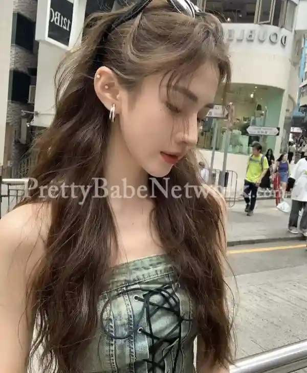 South Korean VIP Escort Yoo-na for High Class Companionship & Erotic Services